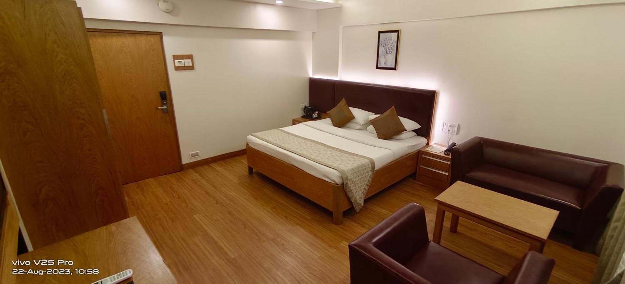 Kings International Juhu Hotel Bombay Eksteriør billede