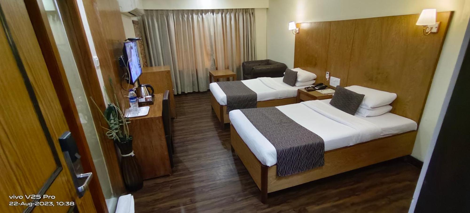 Kings International Juhu Hotel Bombay Eksteriør billede