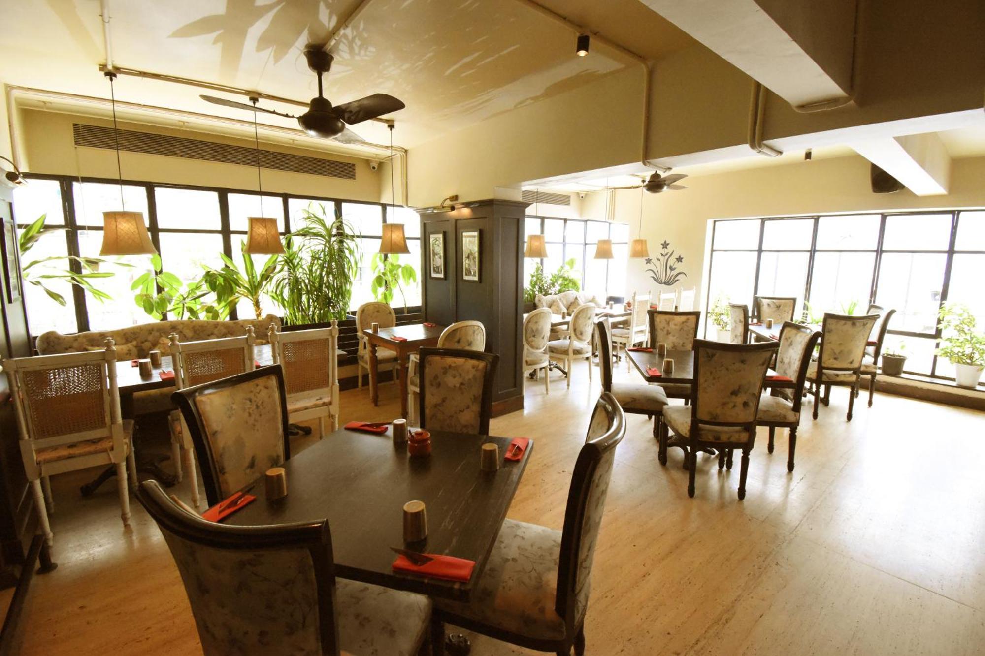 Kings International Juhu Hotel Bombay Eksteriør billede