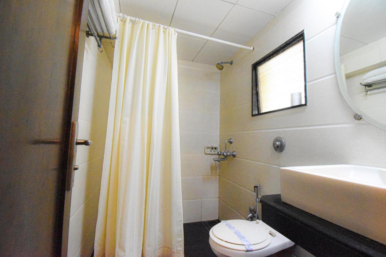 Kings International Juhu Hotel Bombay Eksteriør billede